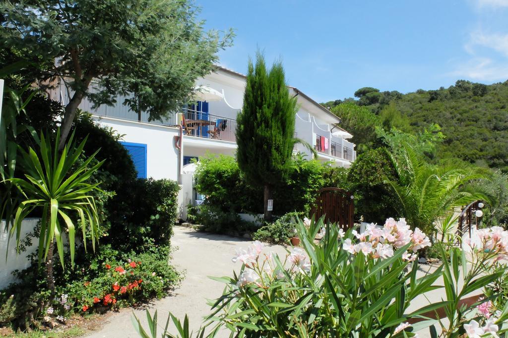 Giulia 3* Porto Azzurro